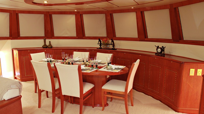ATLANTIS II Yacht Charter - Formal Interior Dining for 10