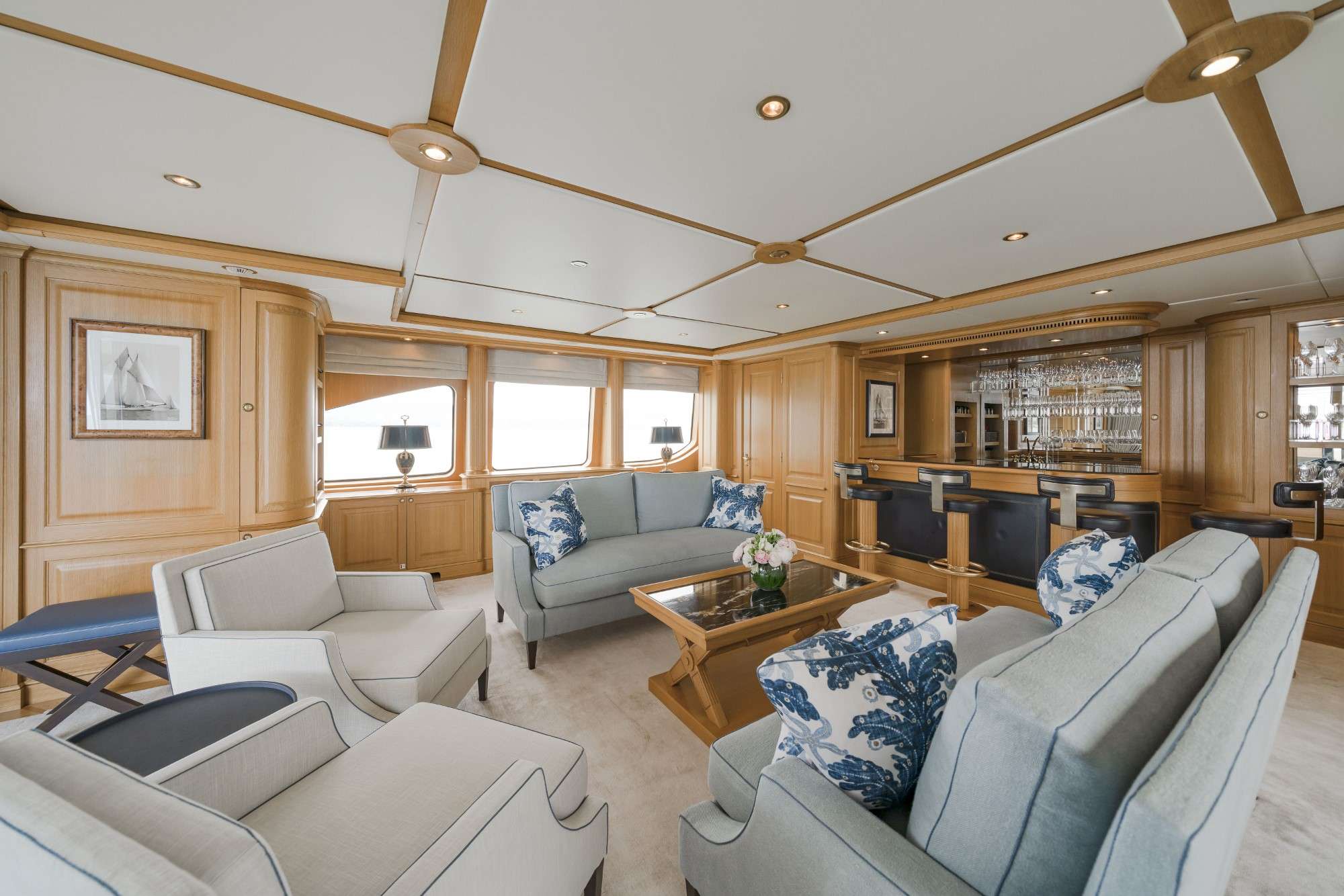 AURA Yacht Charter - Sky Lounge