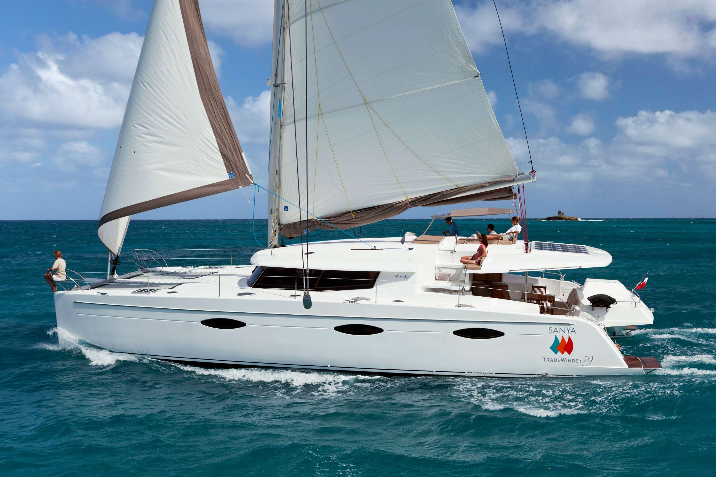 ALIVE - LUXURY TW59 Yacht Charter - Ritzy Charters