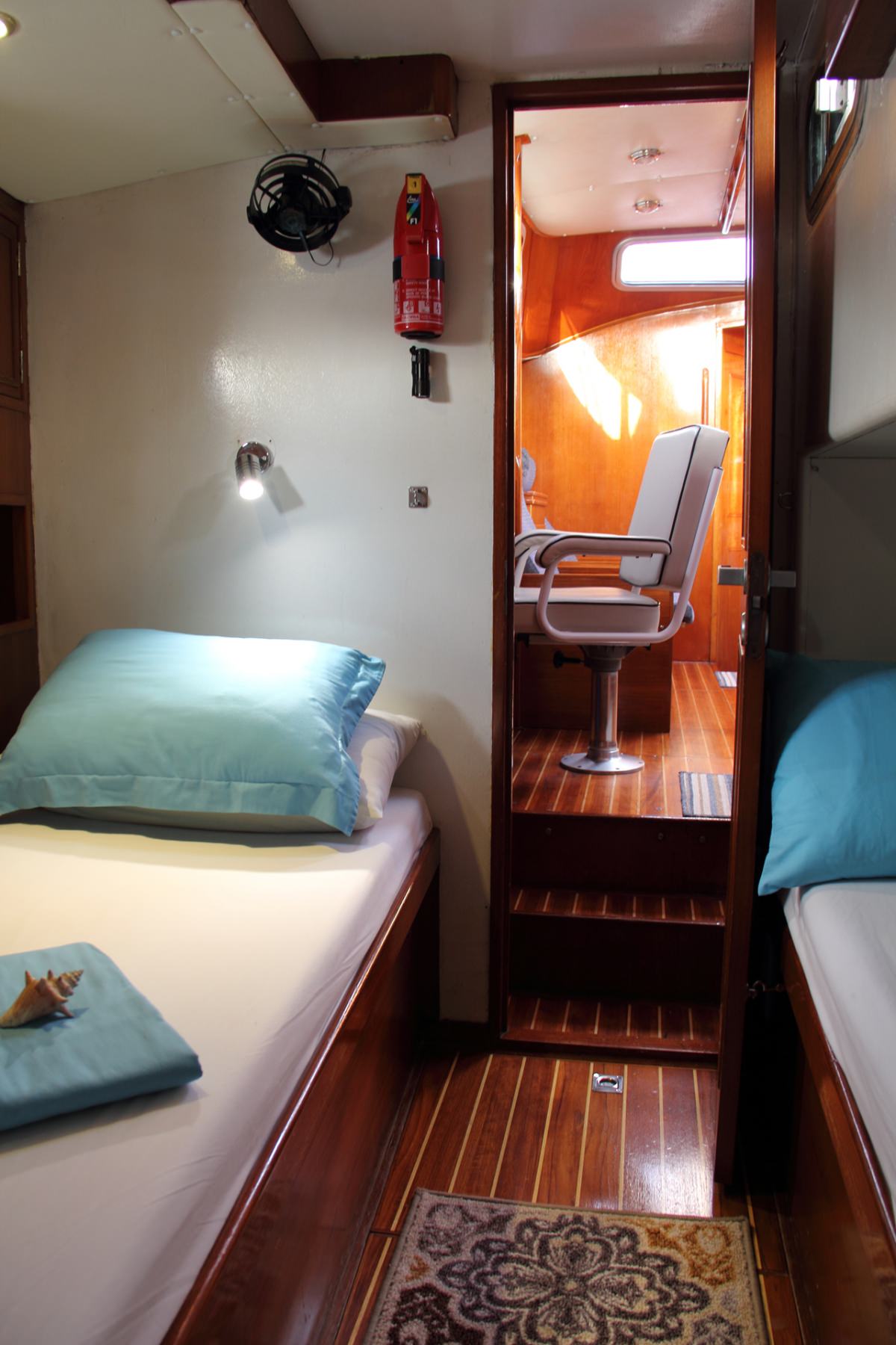 EMILY MORGAN Yacht Charter - Port Aft Cabin