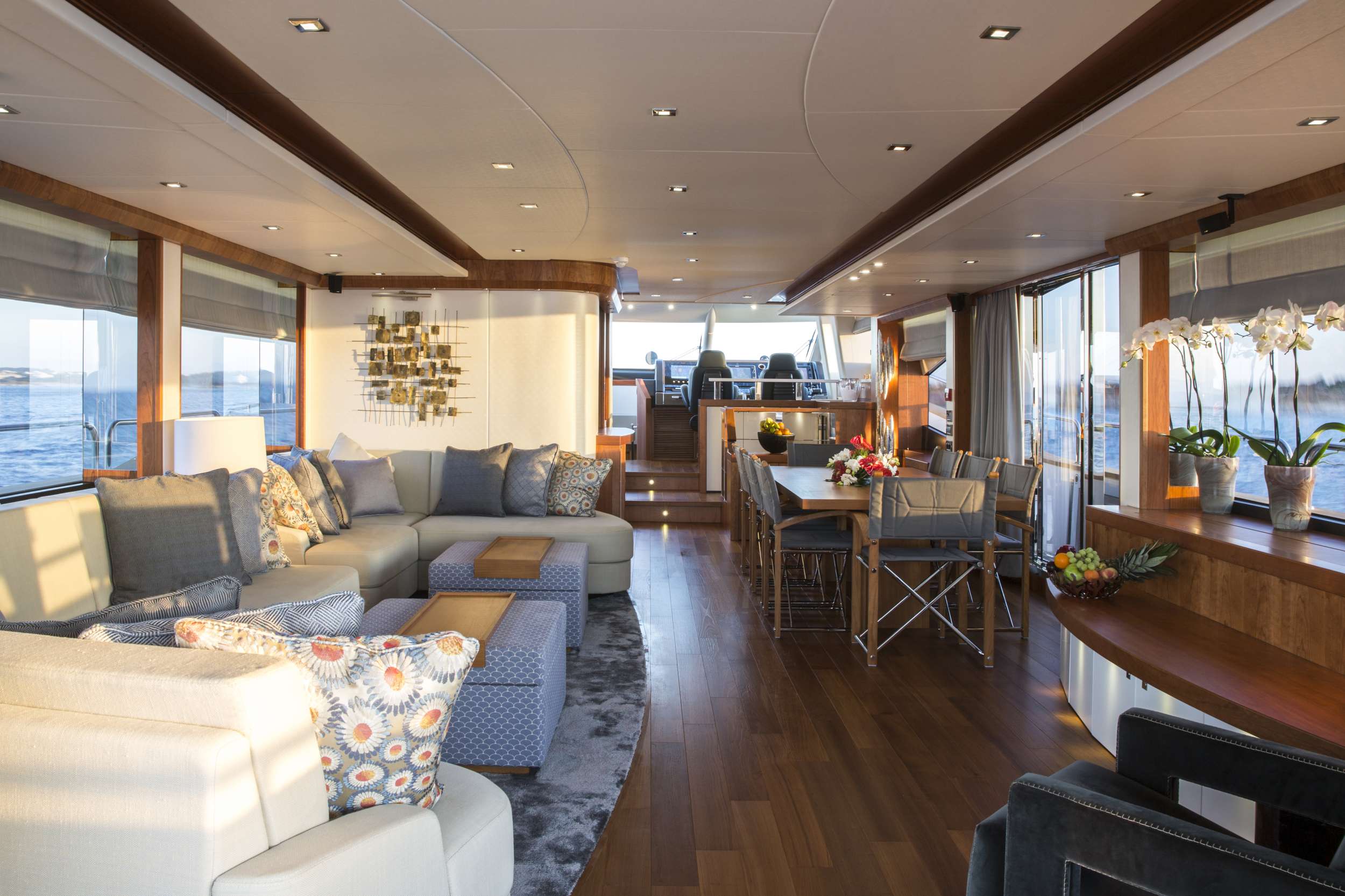 PLAY THE GAME Yacht Charter - Main Saloon