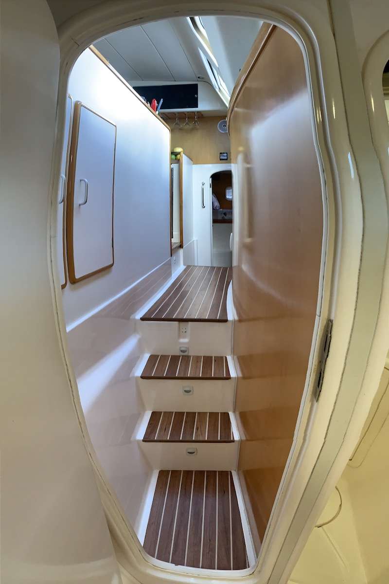 Catamaran Charter Nadiya