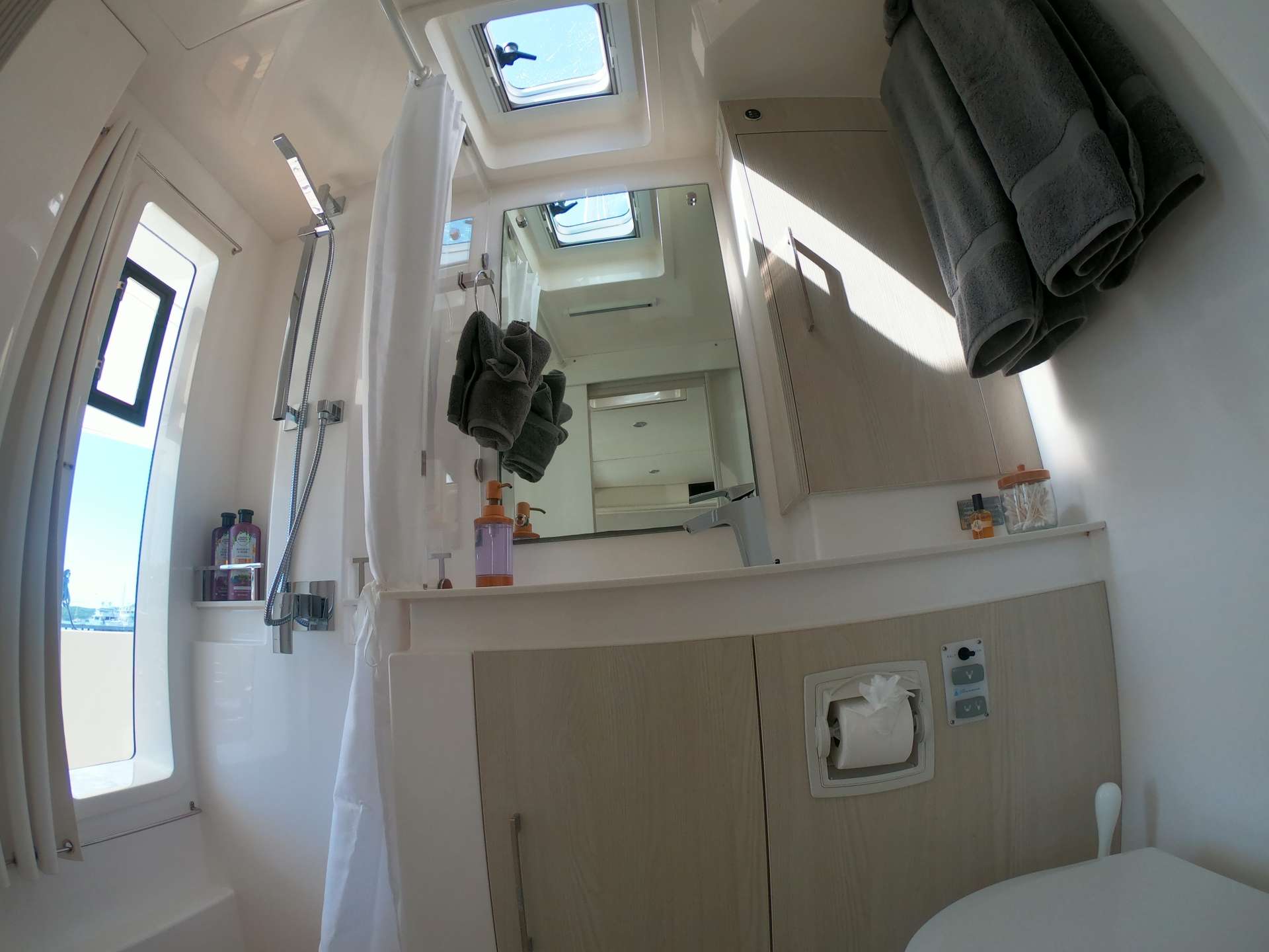 SOMETHING WONDERFUL Yacht Charter - Master Bathroom
