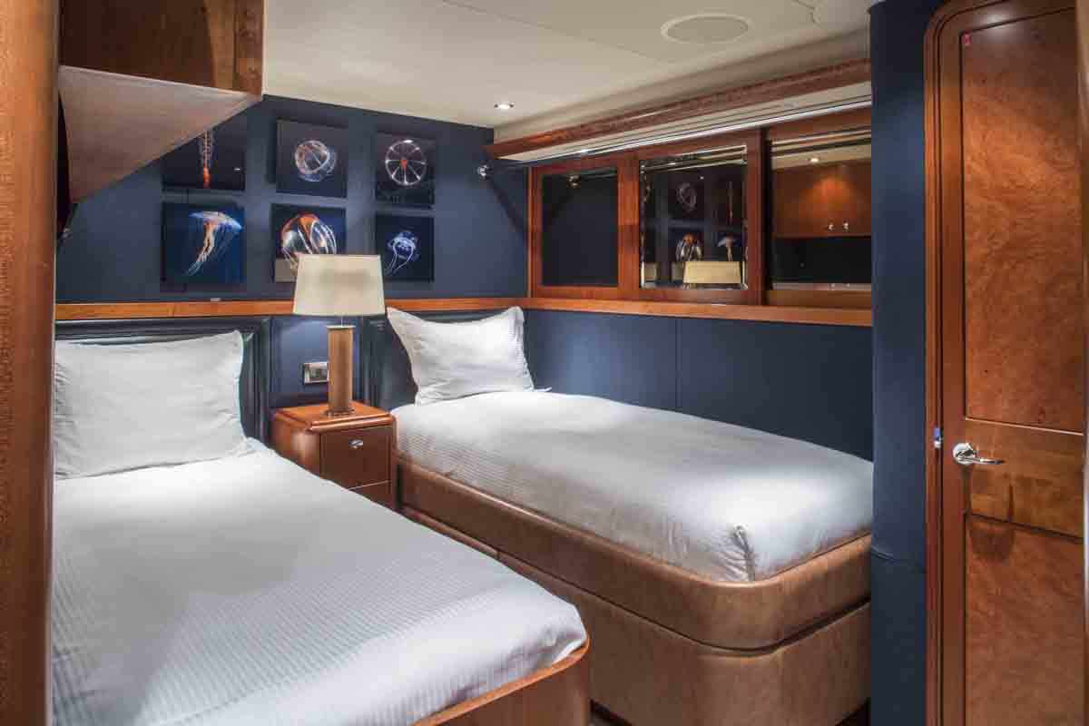 PLAN A Yacht Charter - Twin Stateroom with Pullman
