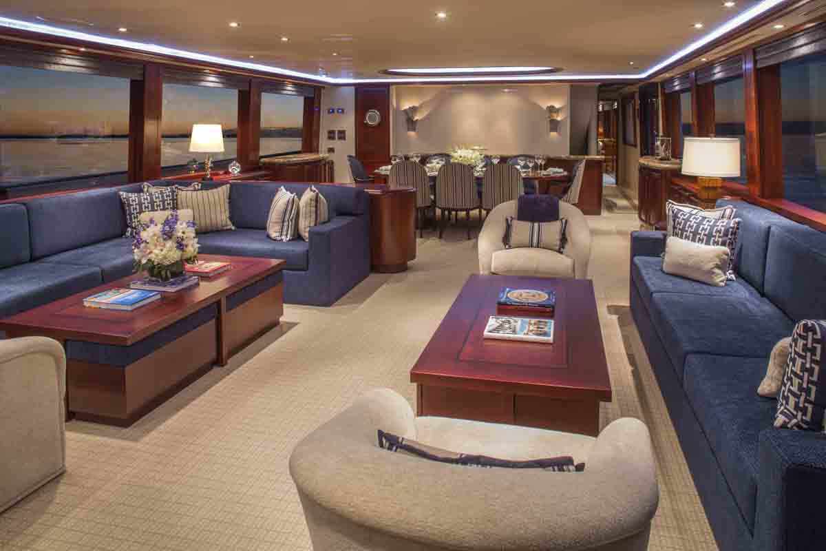 PLAN A Yacht Charter - Salon