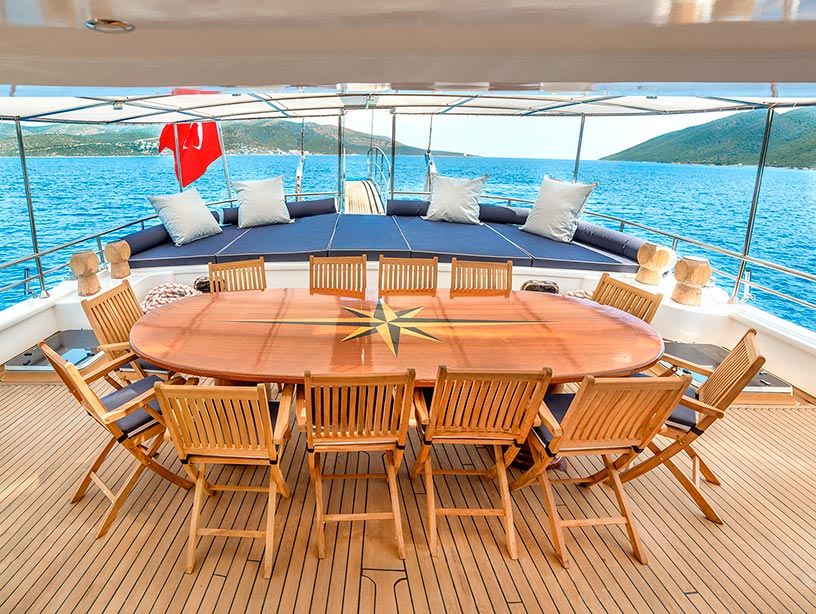 BELLAMARE Yacht Charter - Dining