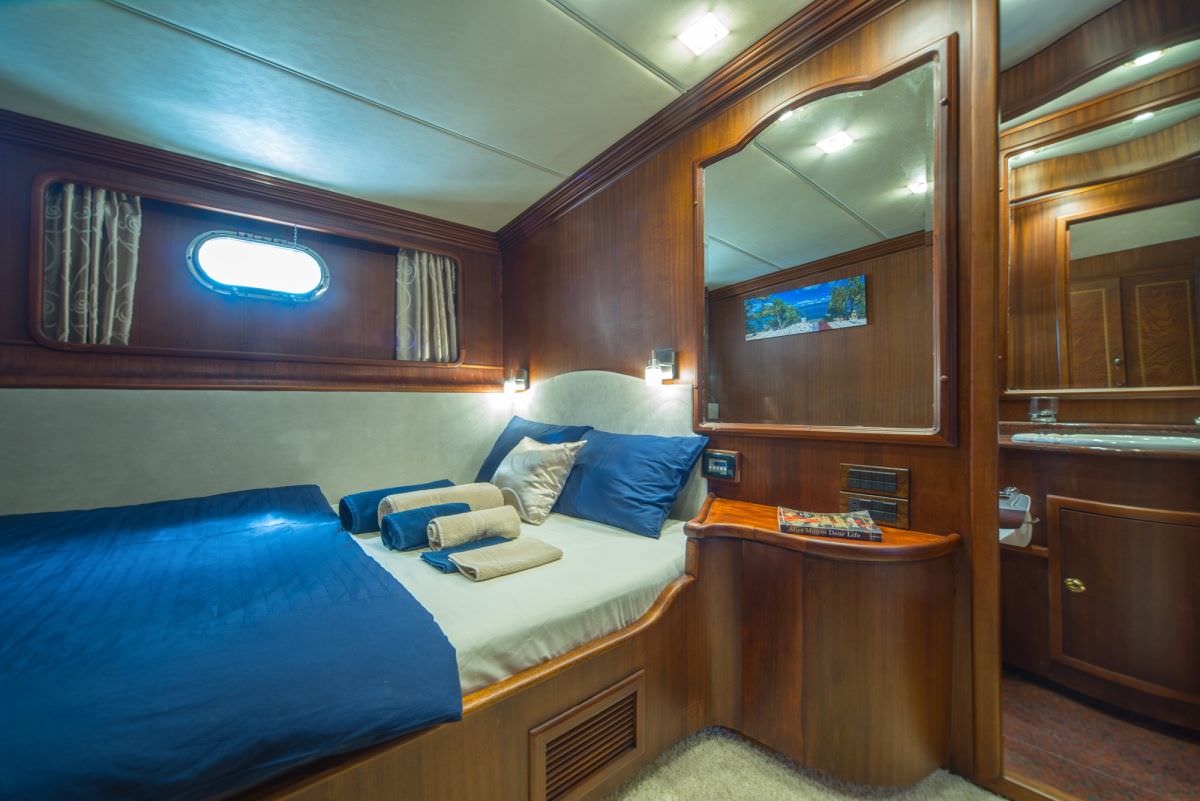 ALBA Yacht Charter - Double bed cabin 2