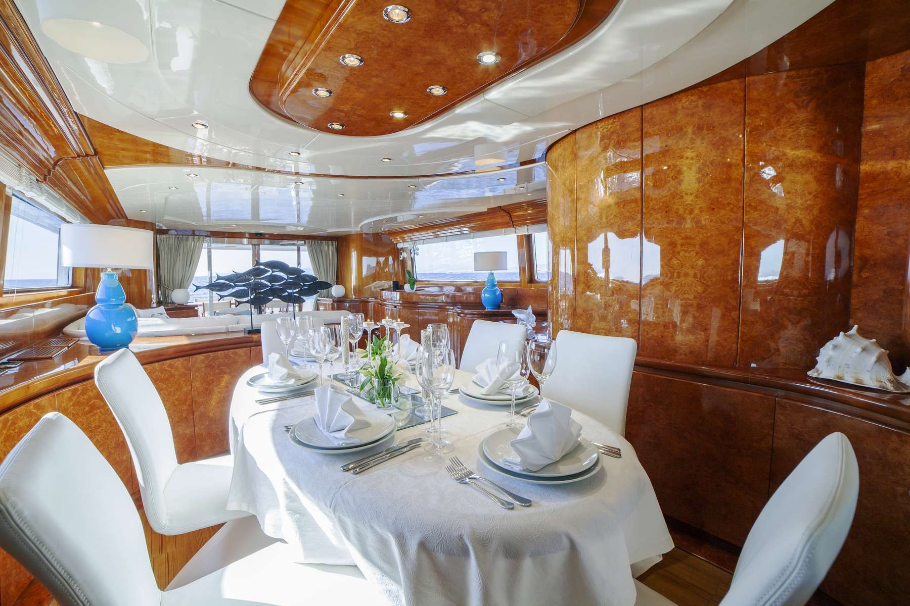 ZOI Yacht Charter - Dining II