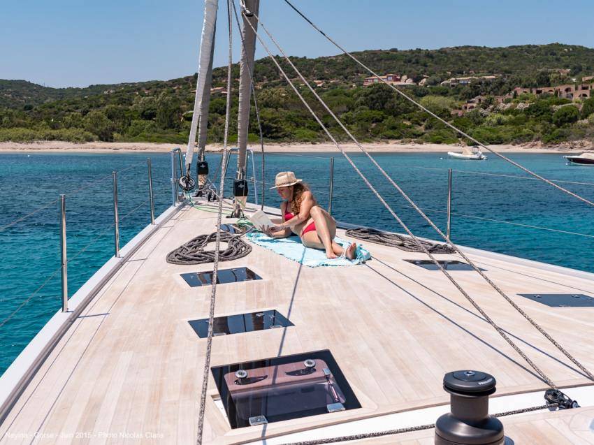 NEYINA Yacht Charter - Forward deck