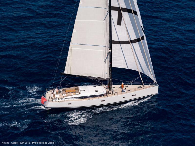 NEYINA Yacht Charter - Under sails