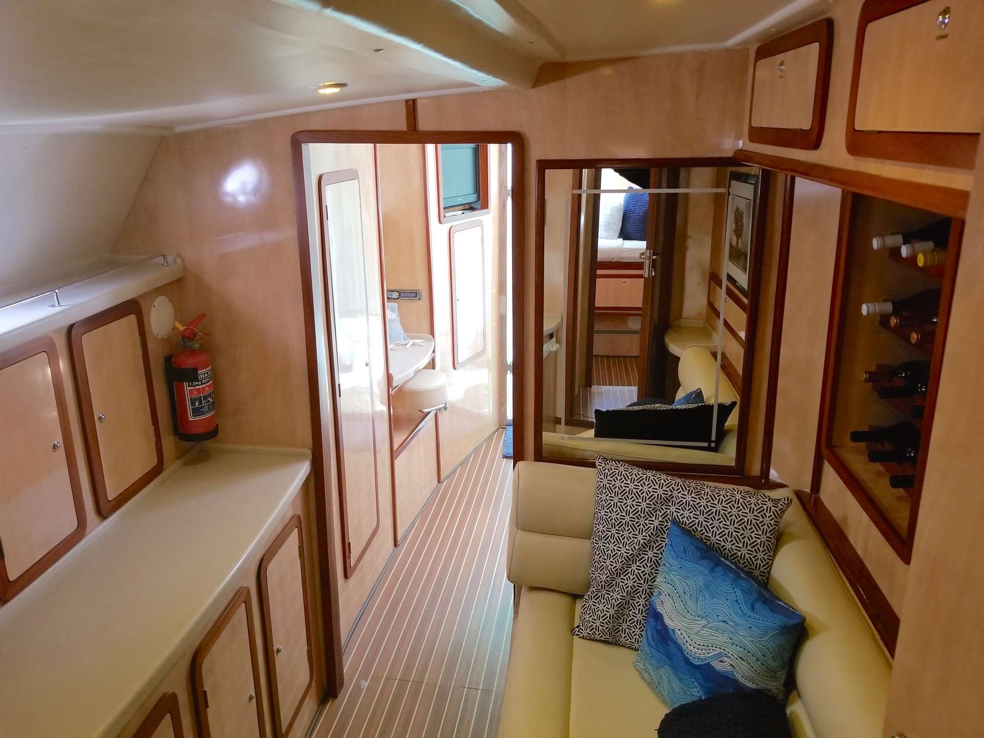 Catamaran Charter Karizma