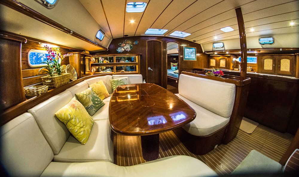 ANTILLEAN Yacht Charter - Main Salon