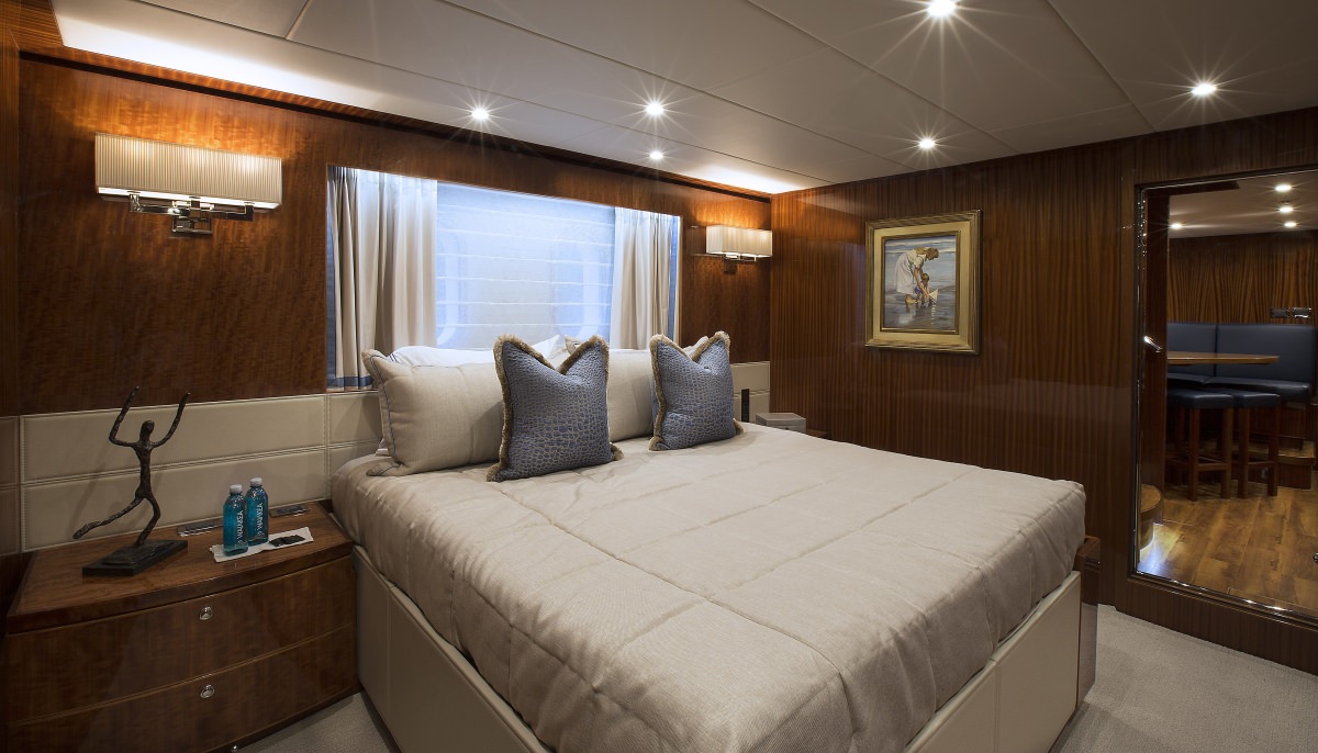 RENAISSANCE Yacht Charter - King Bed Stateroom