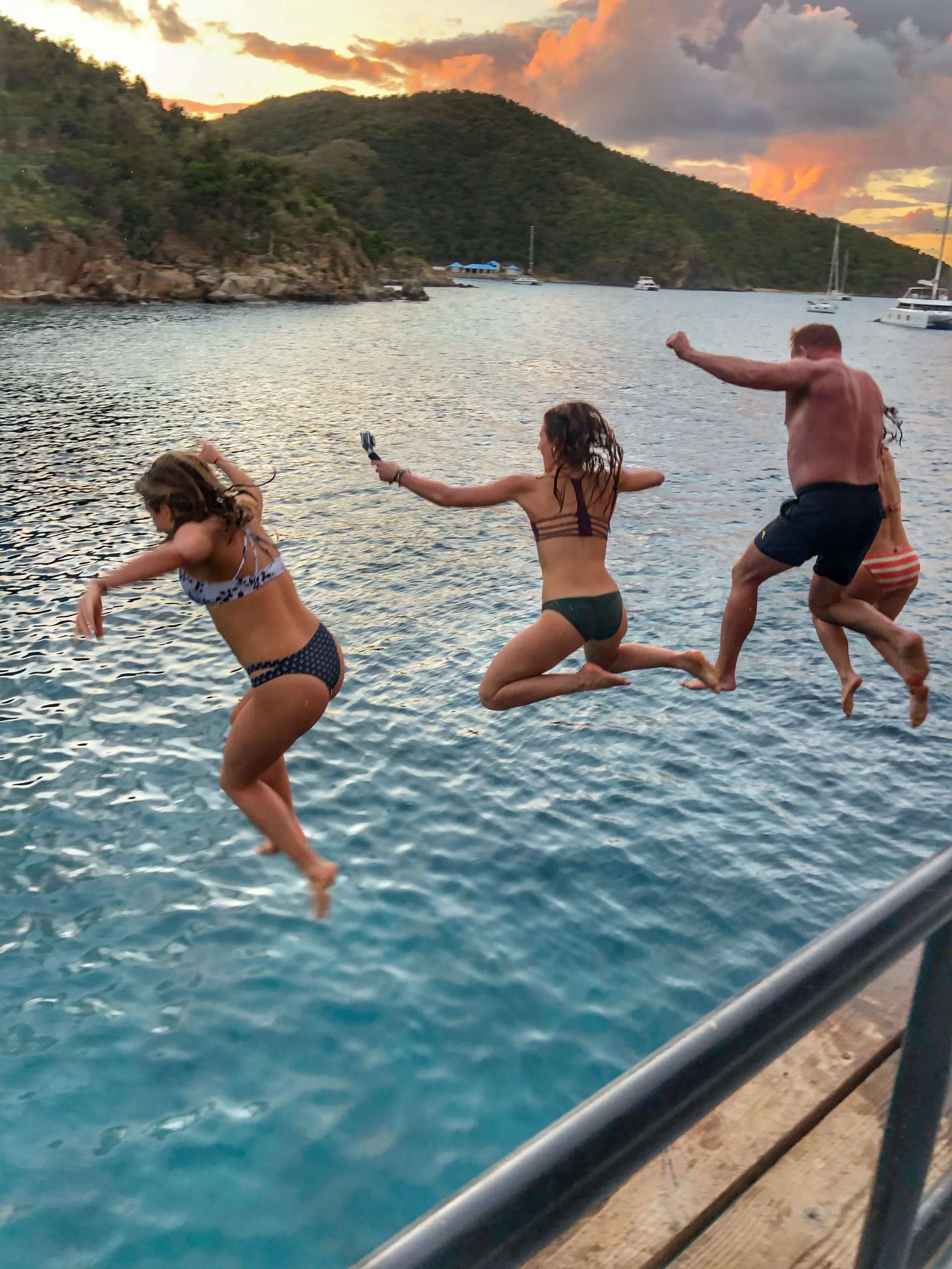 MANNA Yacht Charter - Willy T Jump