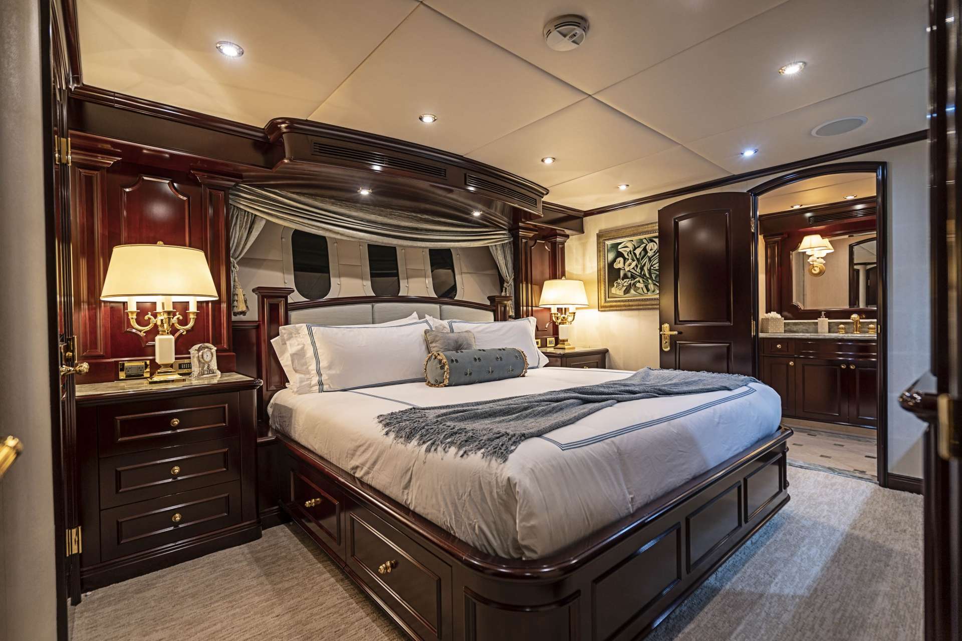 MISS CHRISTINE Yacht Charter - King Guest Stateroom