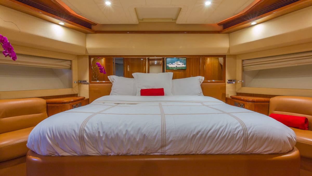 Queen Guest Cabin