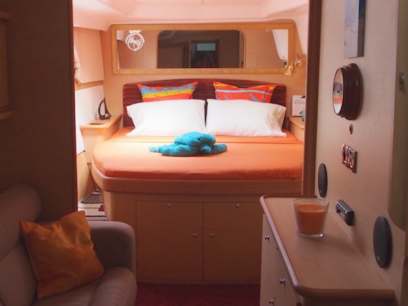 Master starboard guest suite