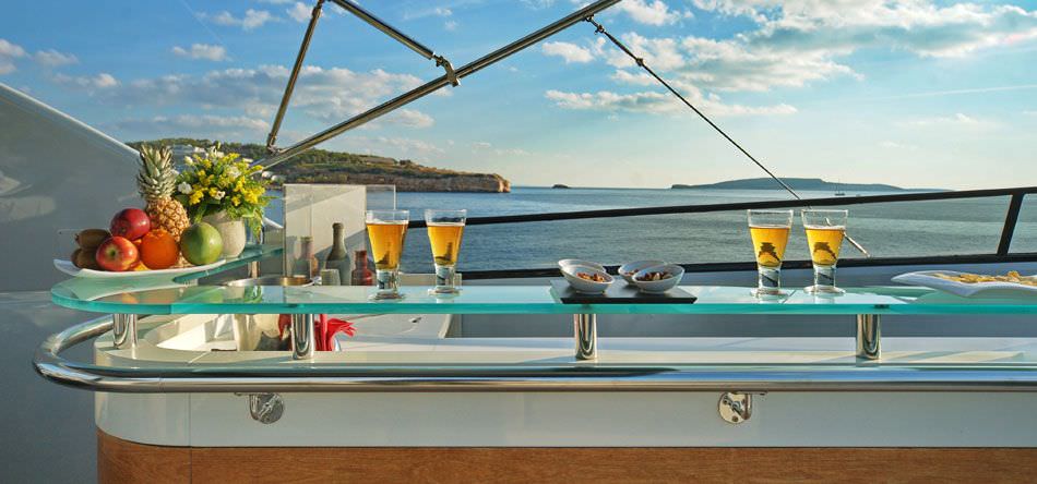 Sundeck Bar