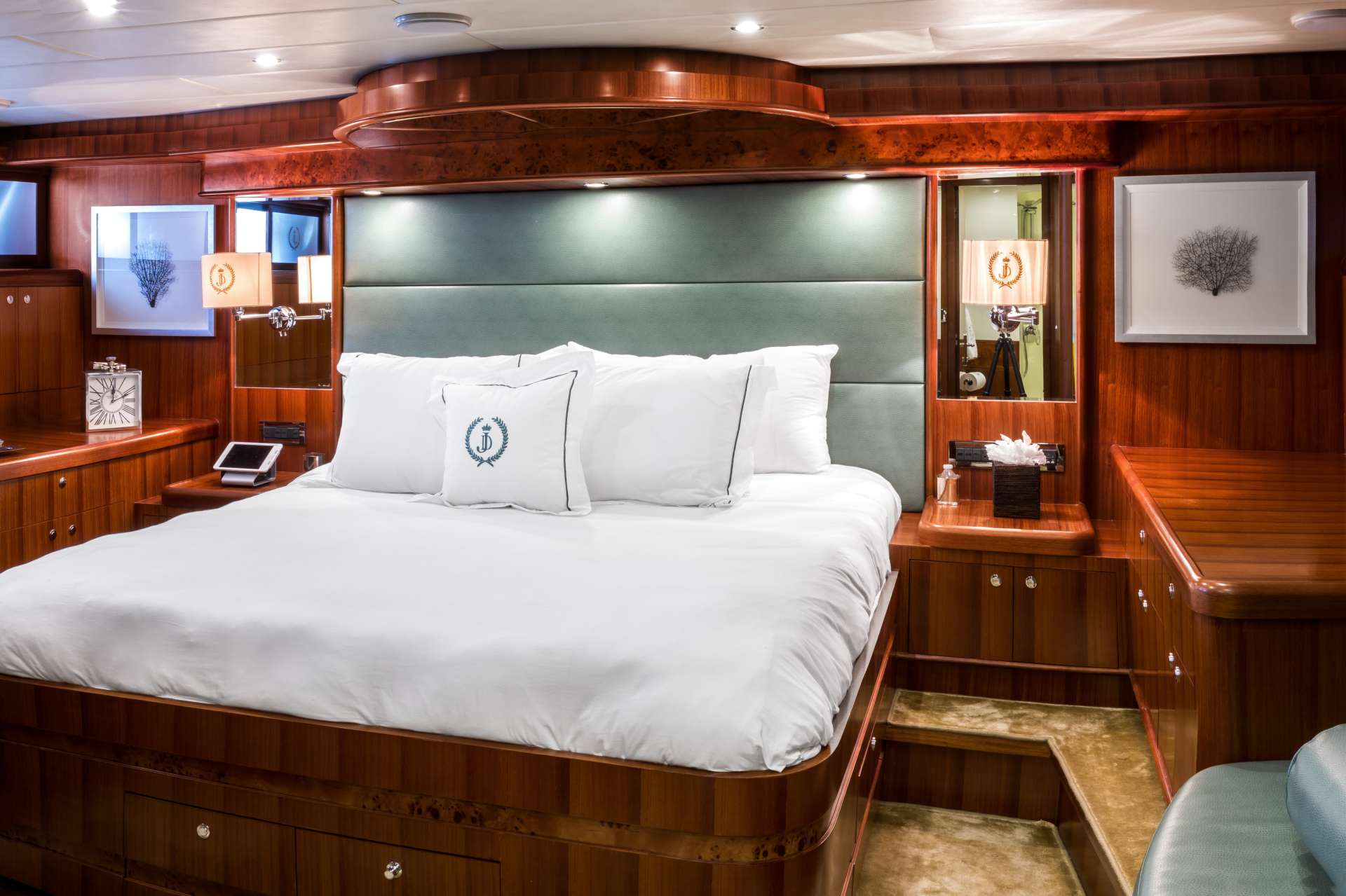 Vip Cabin