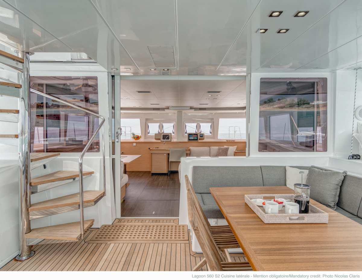 DADDY'S HOBBY Yacht Charter - Aft Deck Dining
