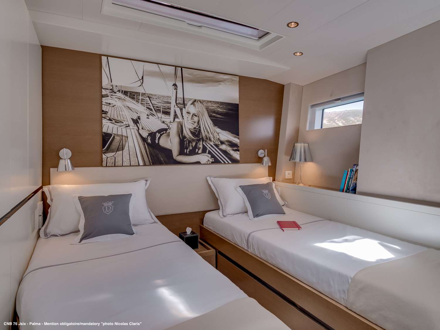 Portside cabin turned into twin-bedded version