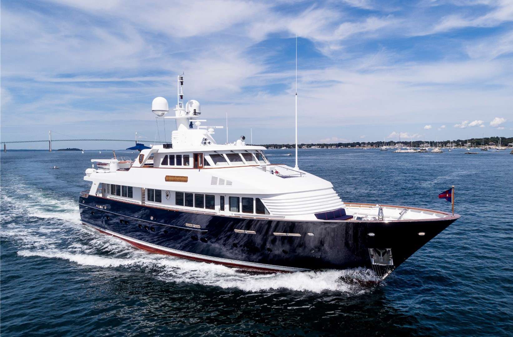 Lady Victoria Image 1/20