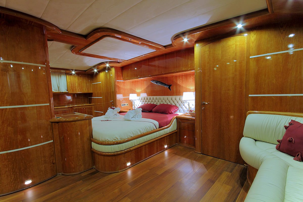 SILVERMOON Yacht Charter - VIP Bedroom Side Angle