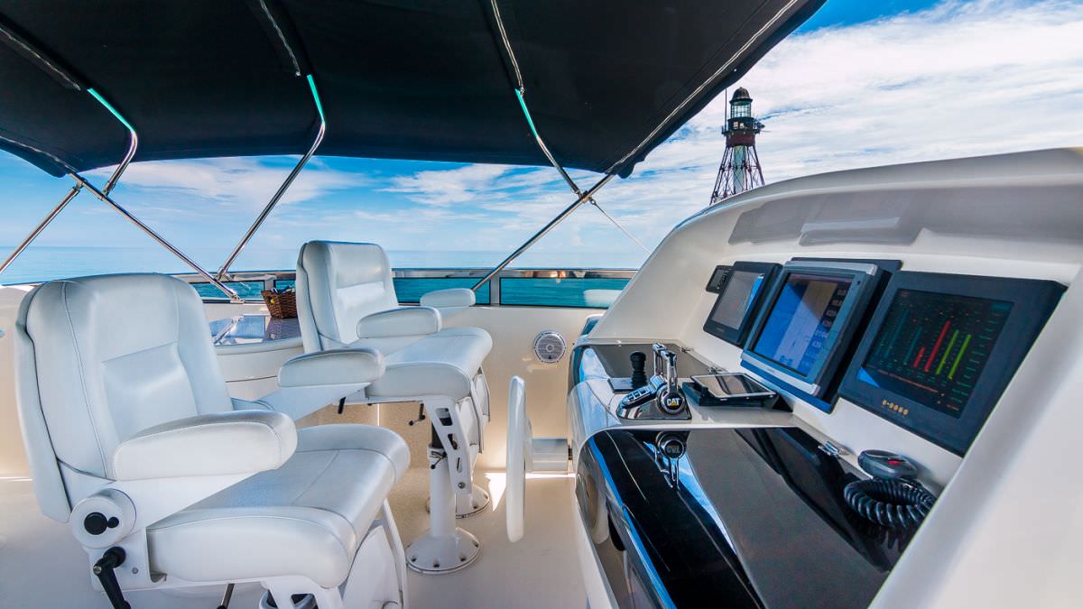 Flybridge Helm Station