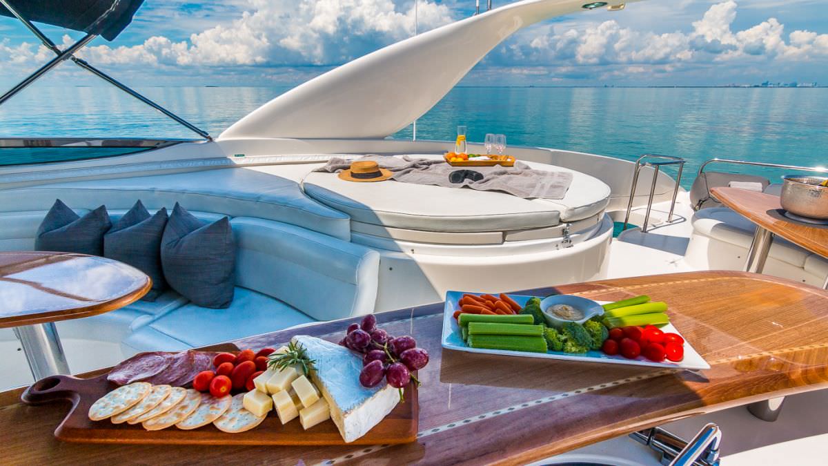 Flybridge Wet Bar