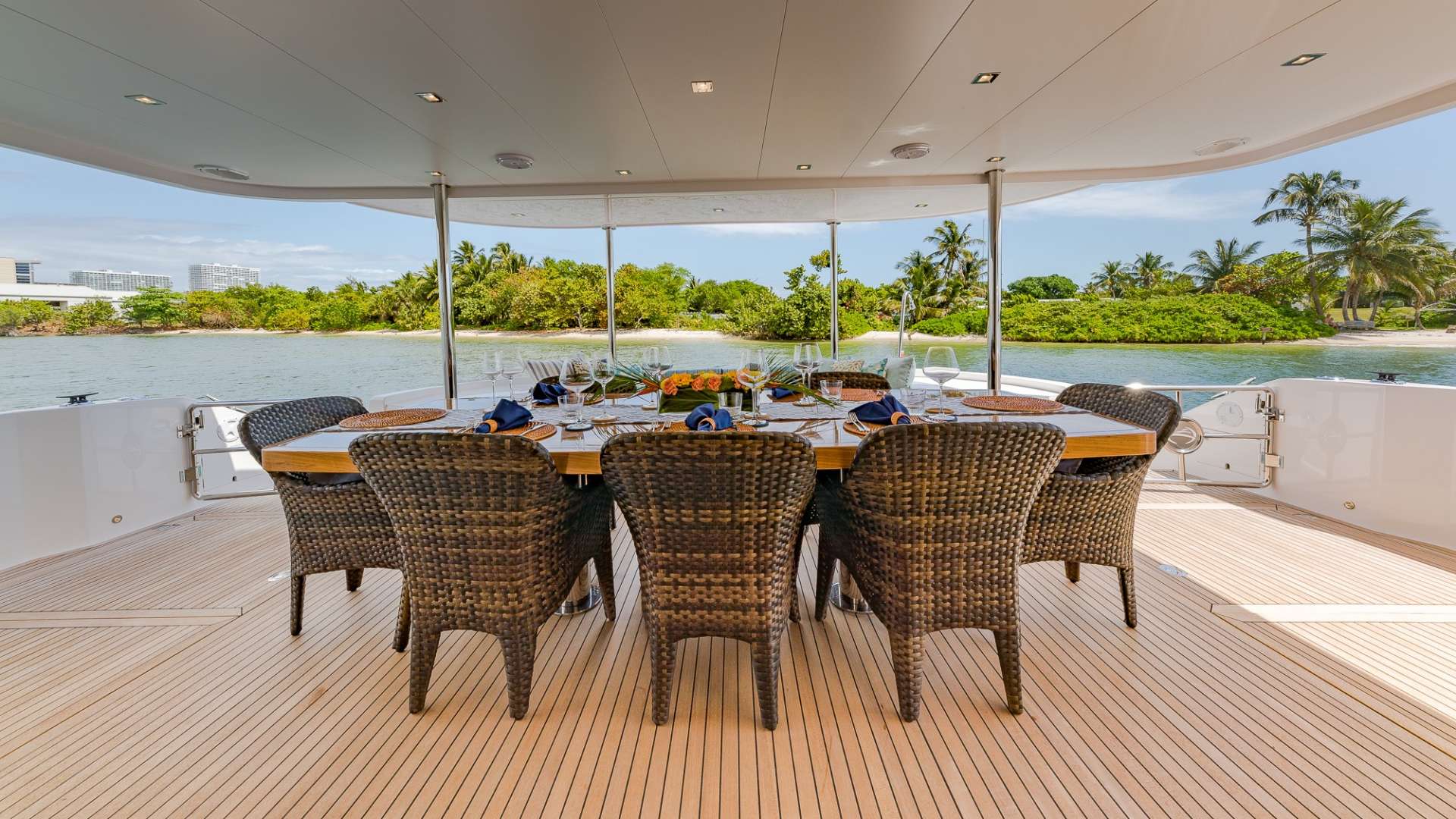 MUCHO GUSTO Yacht Charter - Aft Deck Dining Table