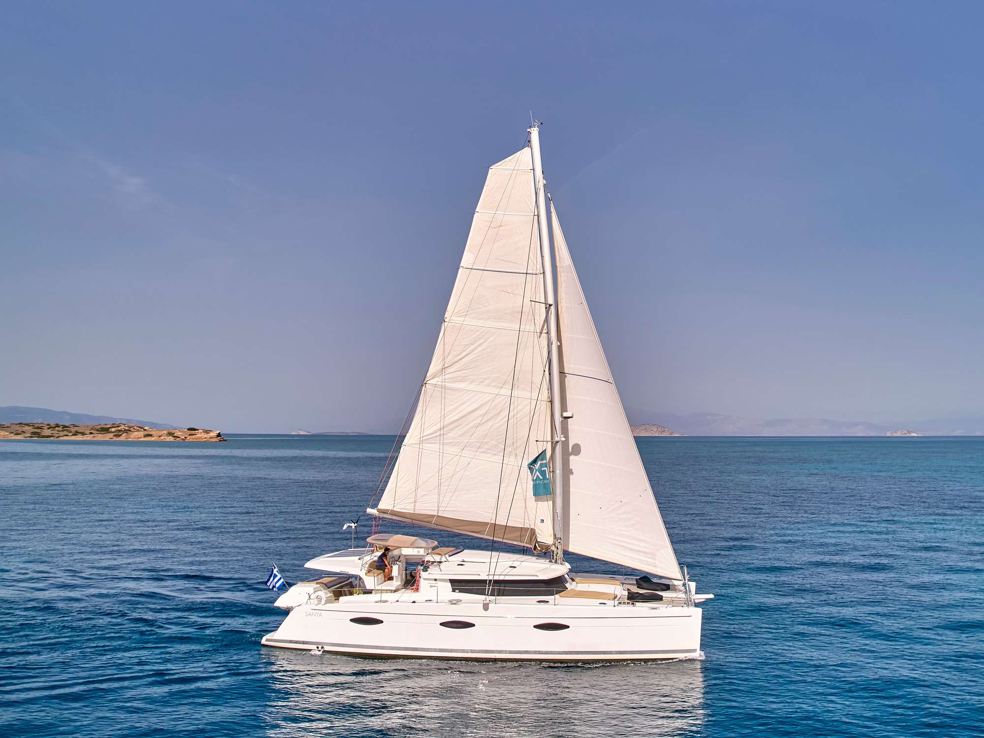 HIGH FIVE Fountaine Pajot Sanya 57