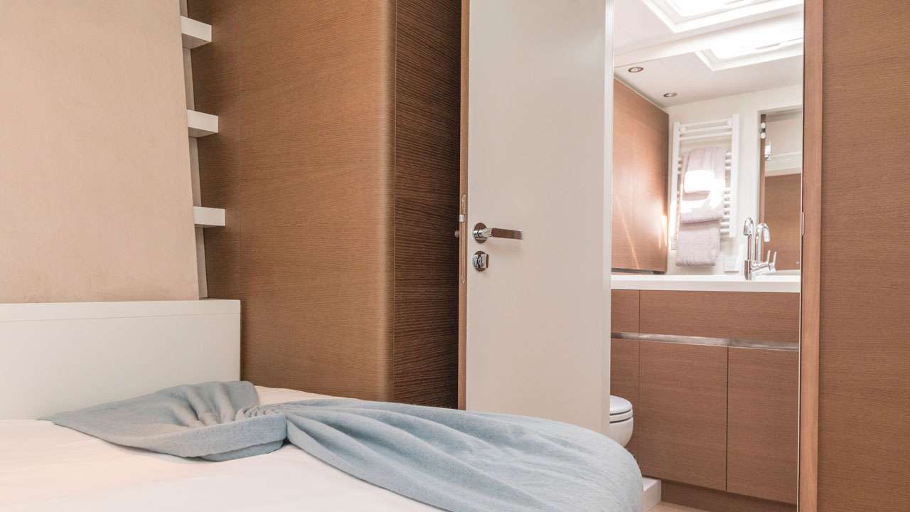 Port guest cabins as double bed
