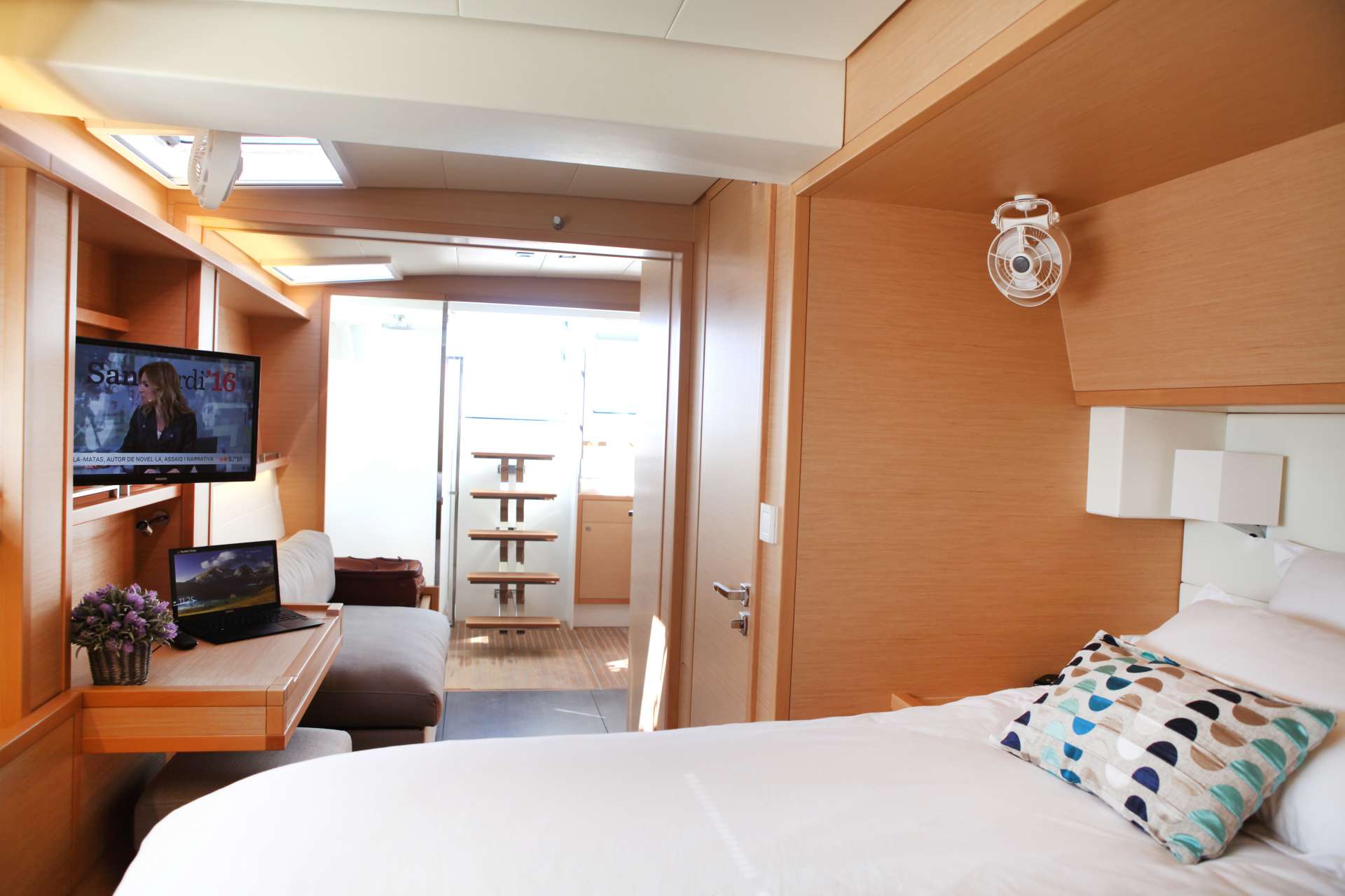 LADY M Yacht Charter - Primary Suite