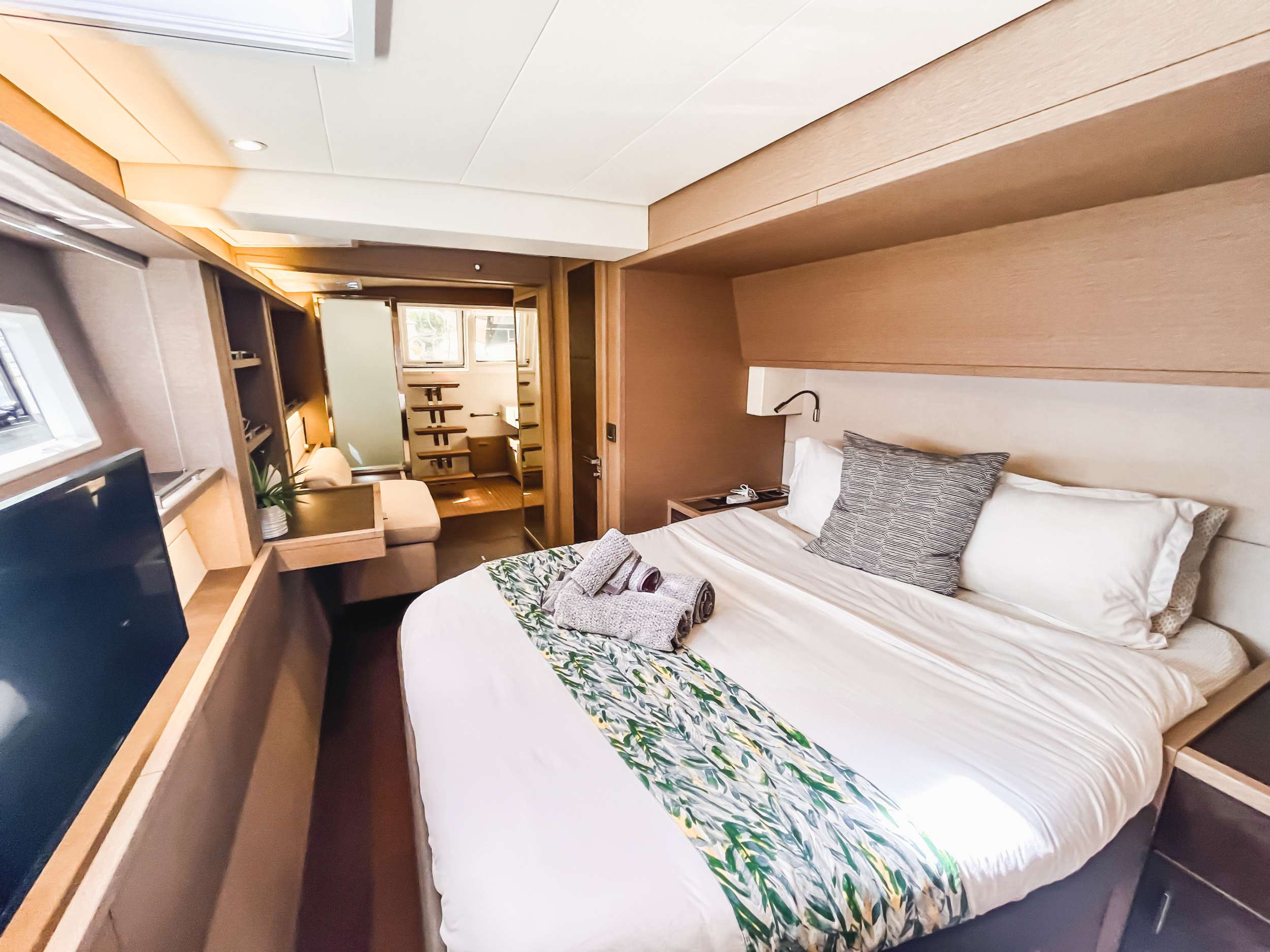 JAN'S FELION Yacht Charter - Master cabin aft