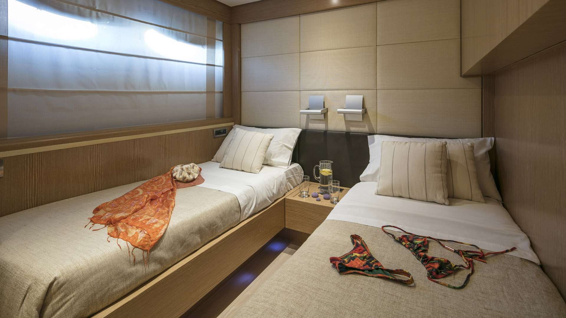 Twin Stateroom with a pullman berth