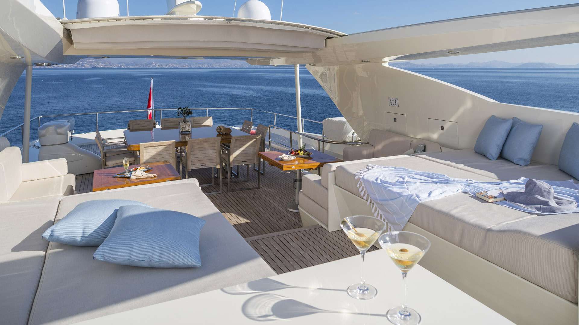 Upper Deck