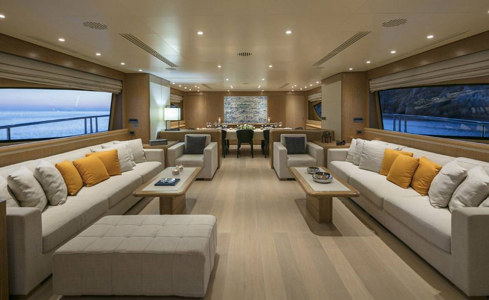 RINI V Yacht Charter - Salon