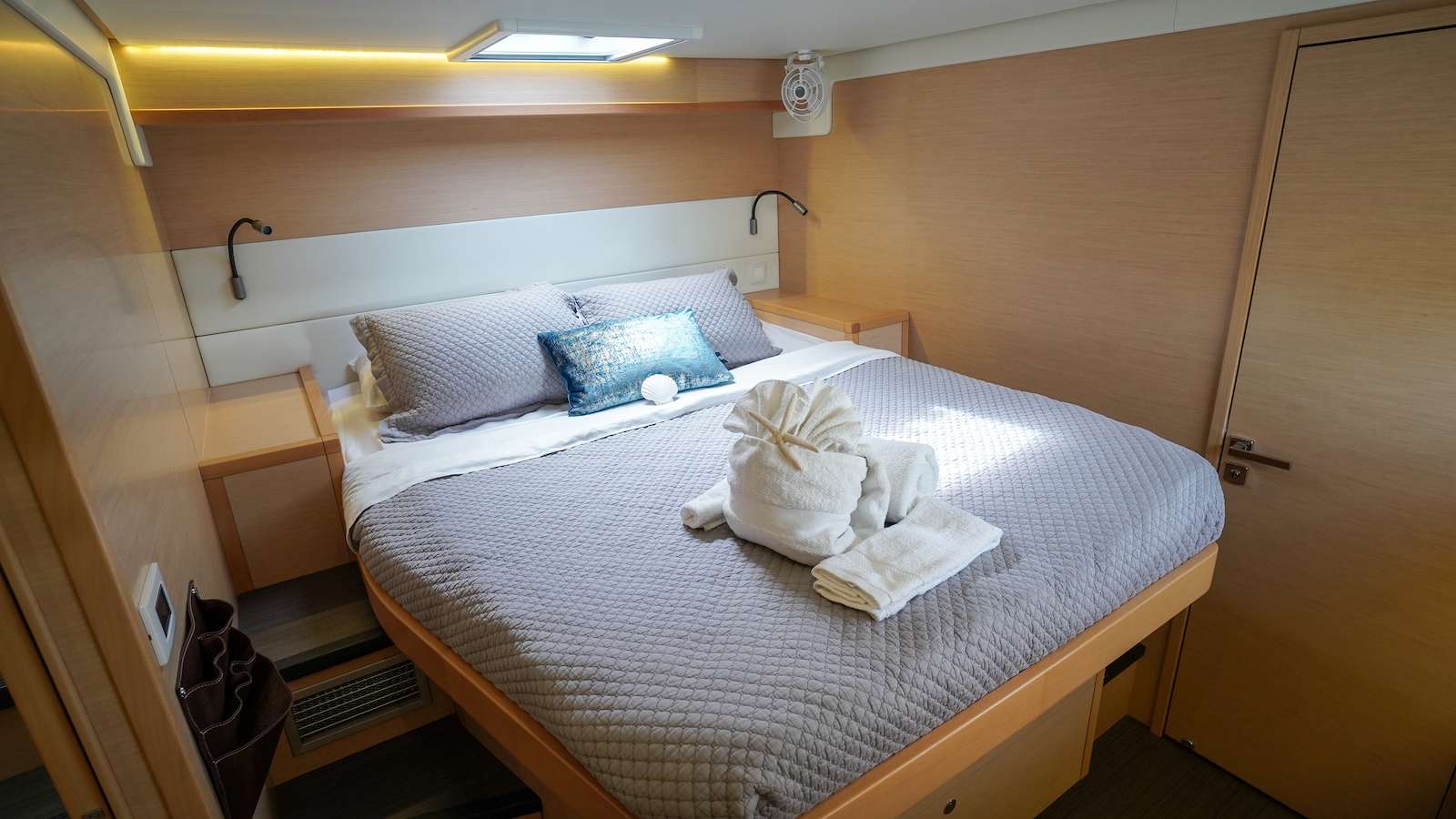SOUTHERN COMFORT Yacht Charter - Guest Stateroom