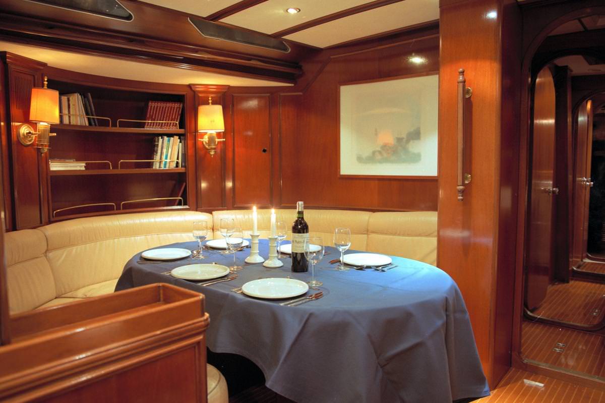 ICHIBAN Yacht Charter - Table set for three course dinner