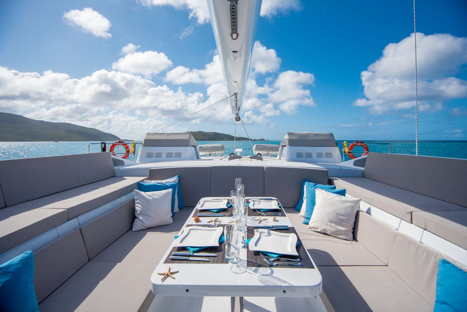 BELLA VITA Yacht Charter - Upper deck dining