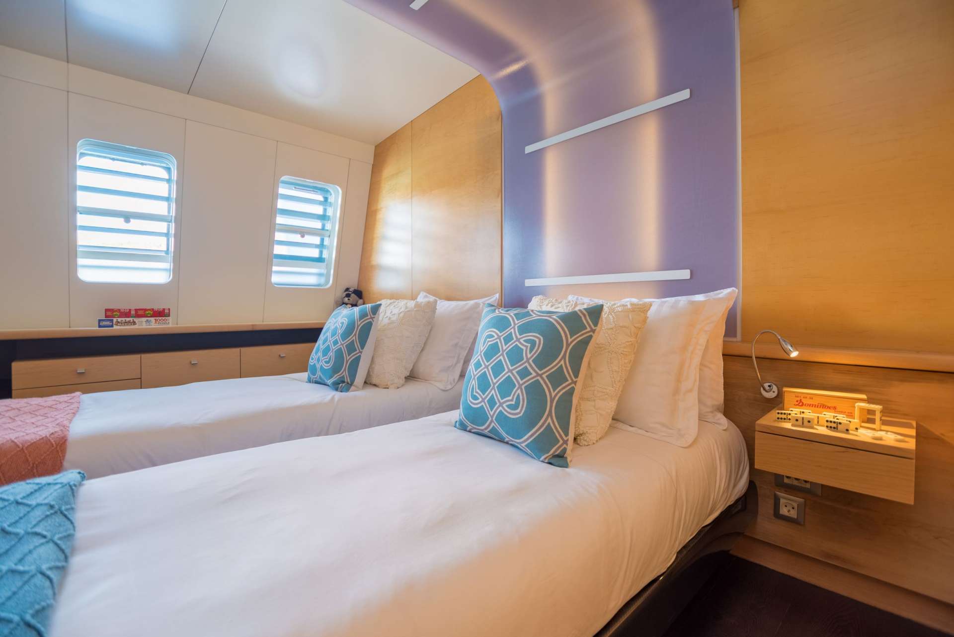 BELLA VITA Yacht Charter - Convertible King to Twin Stateroom