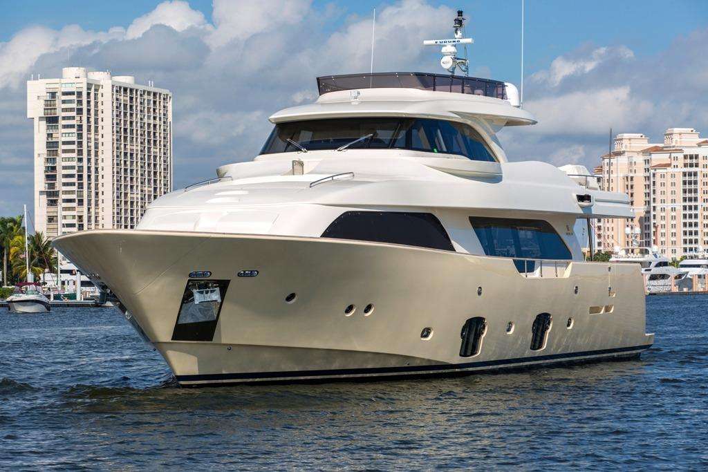 SLAINTE III Yacht Charter - Ritzy Charters