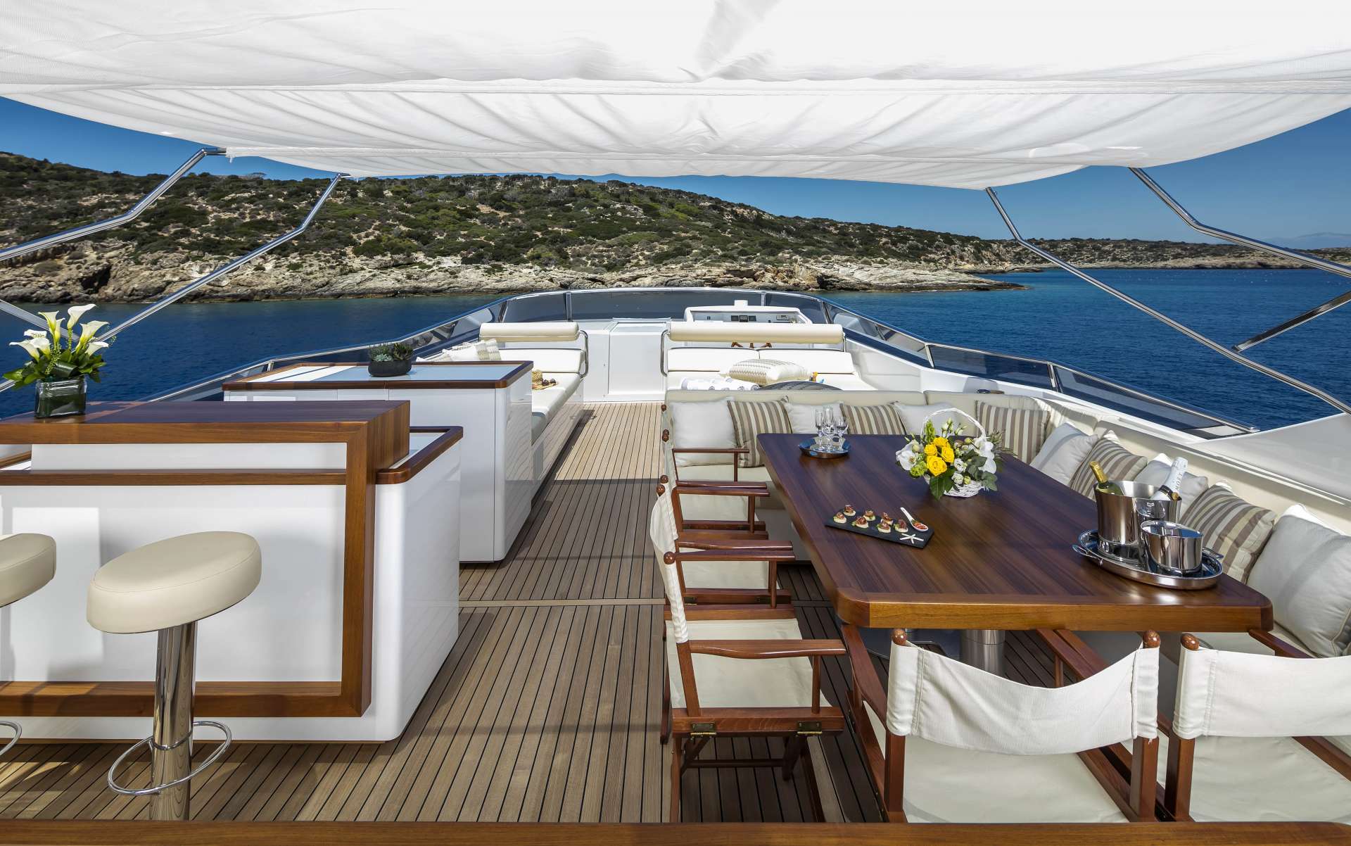 ALEXIA Yacht Charter - Sun Deck Dining table