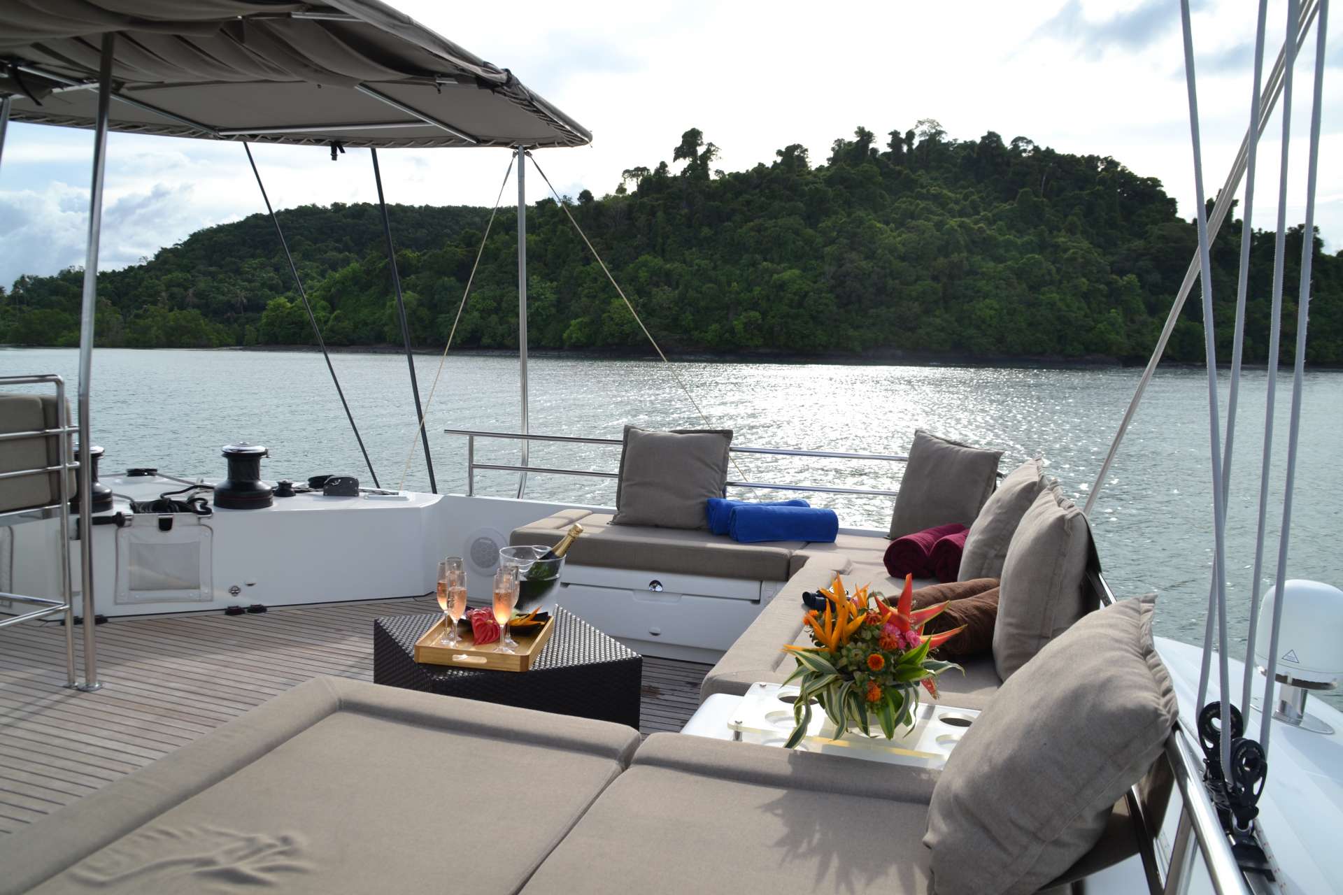 Catamaran Seven