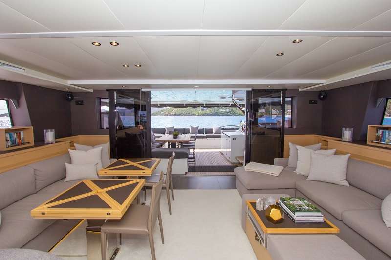 LE REVE L620 ESSENCE Yacht Charter - Indoor outdoor living