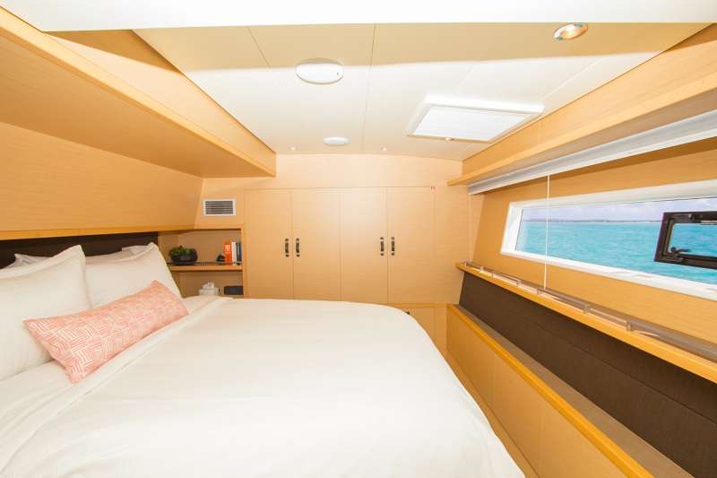 LE REVE L620 ESSENCE Yacht Charter - Wake up to a view