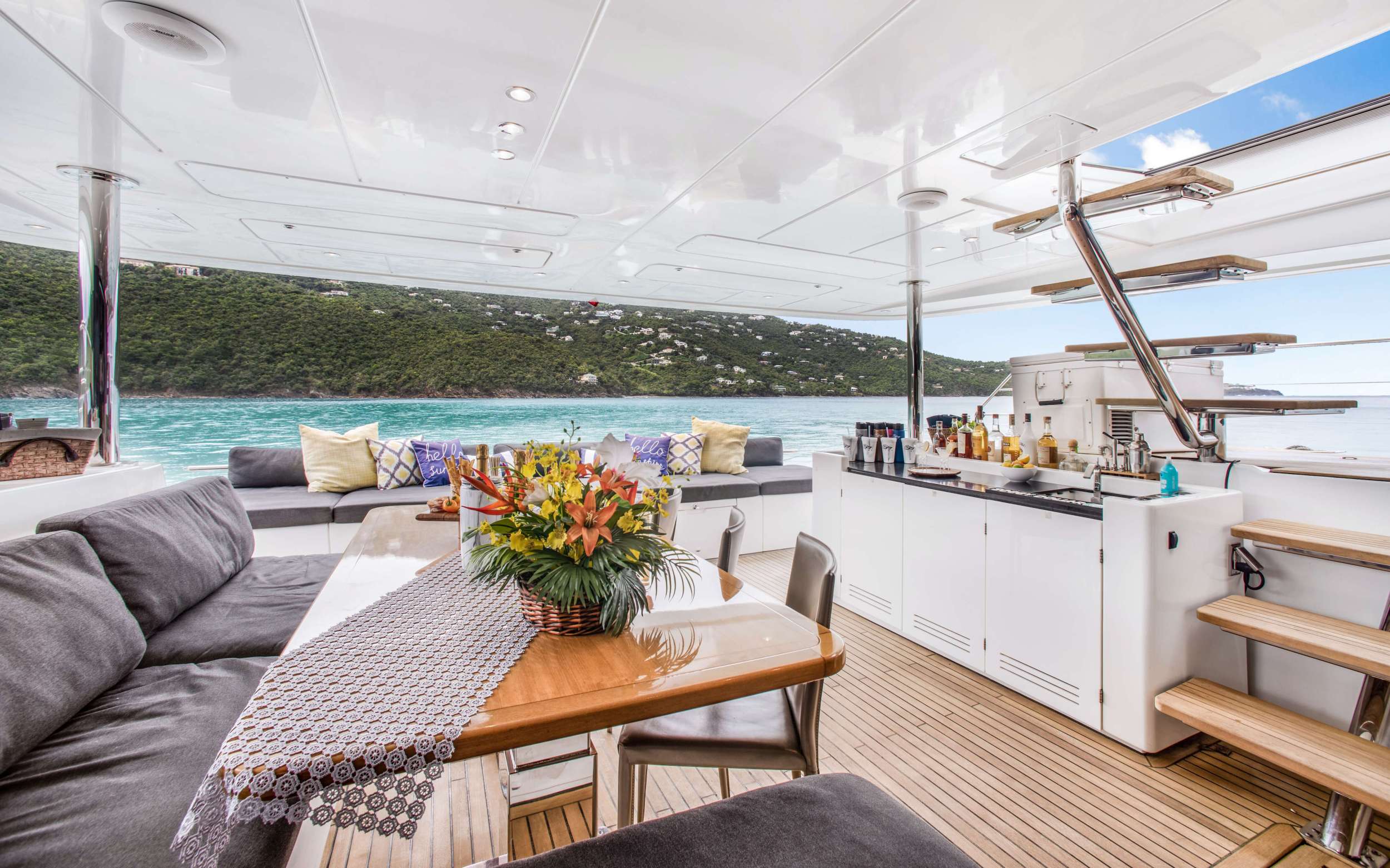 ULTRA Yacht Charter - The dining area