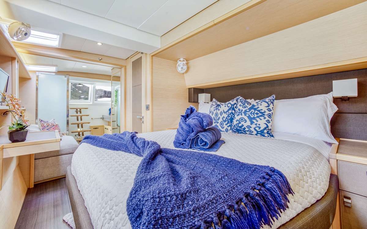 ULTRA Yacht Charter - Cabin