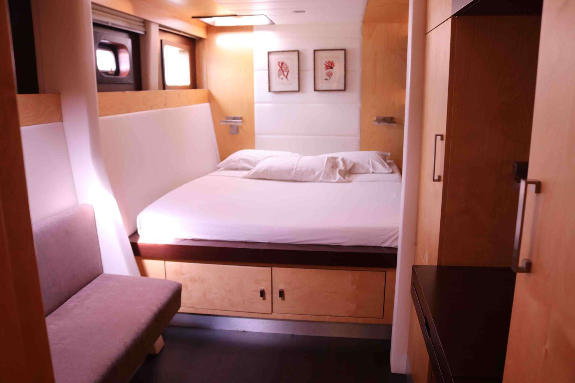 Catamaran Charter Zimit