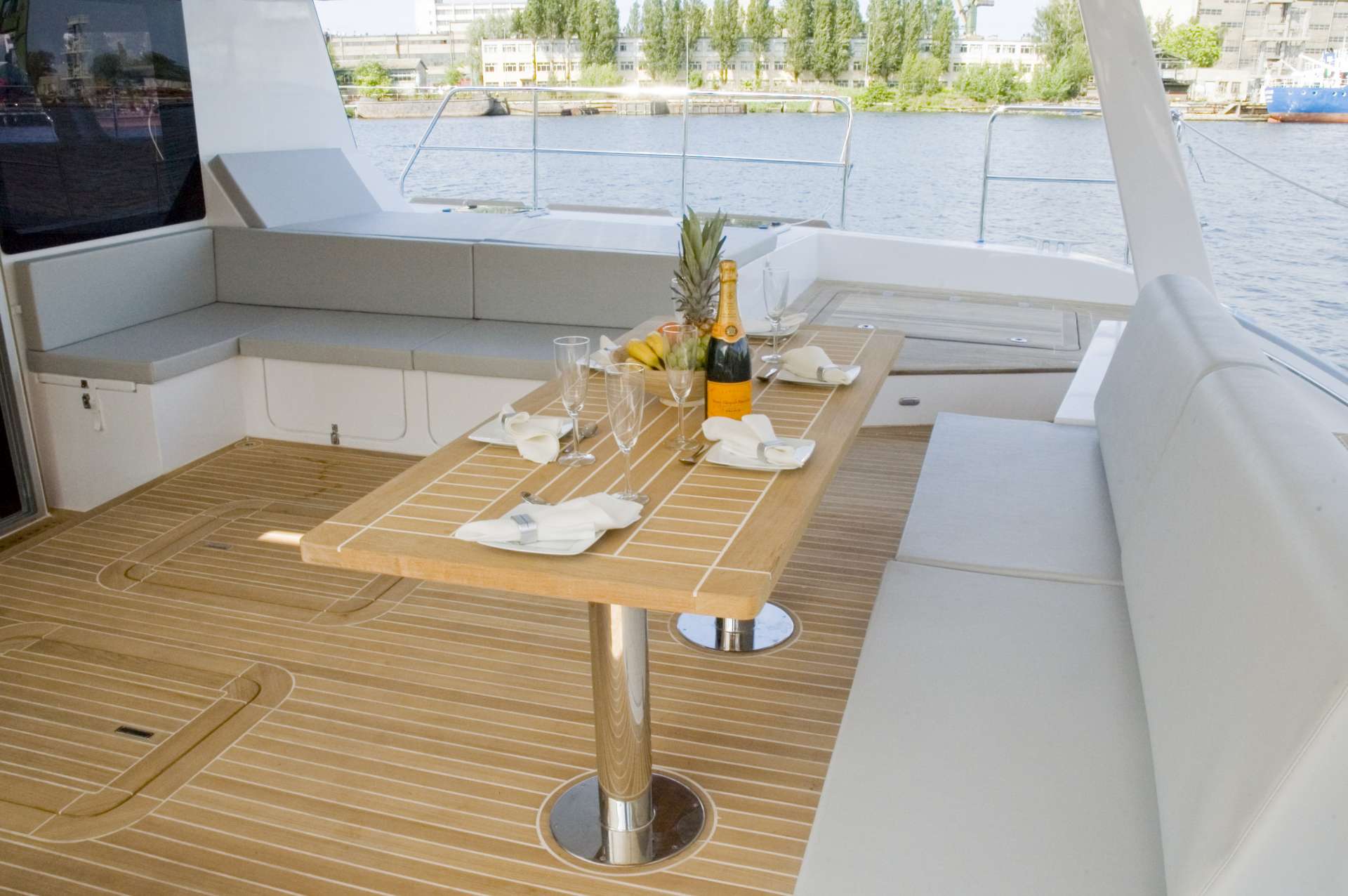 Zimit Yacht Vacation